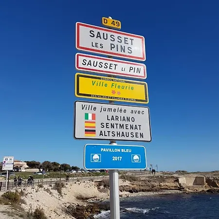 Studio Vue Mer Et Chateau En Provence * Sausset-les-Pins