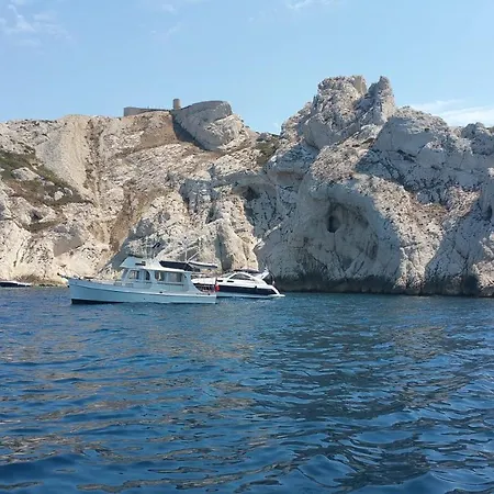 Studio Vue Mer Et Chateau En Provence